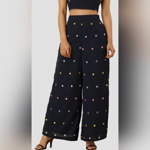 Stylish Indian Wedding Indo western outfit | Crop top and wide pants with mirror - Picture 6 of 15